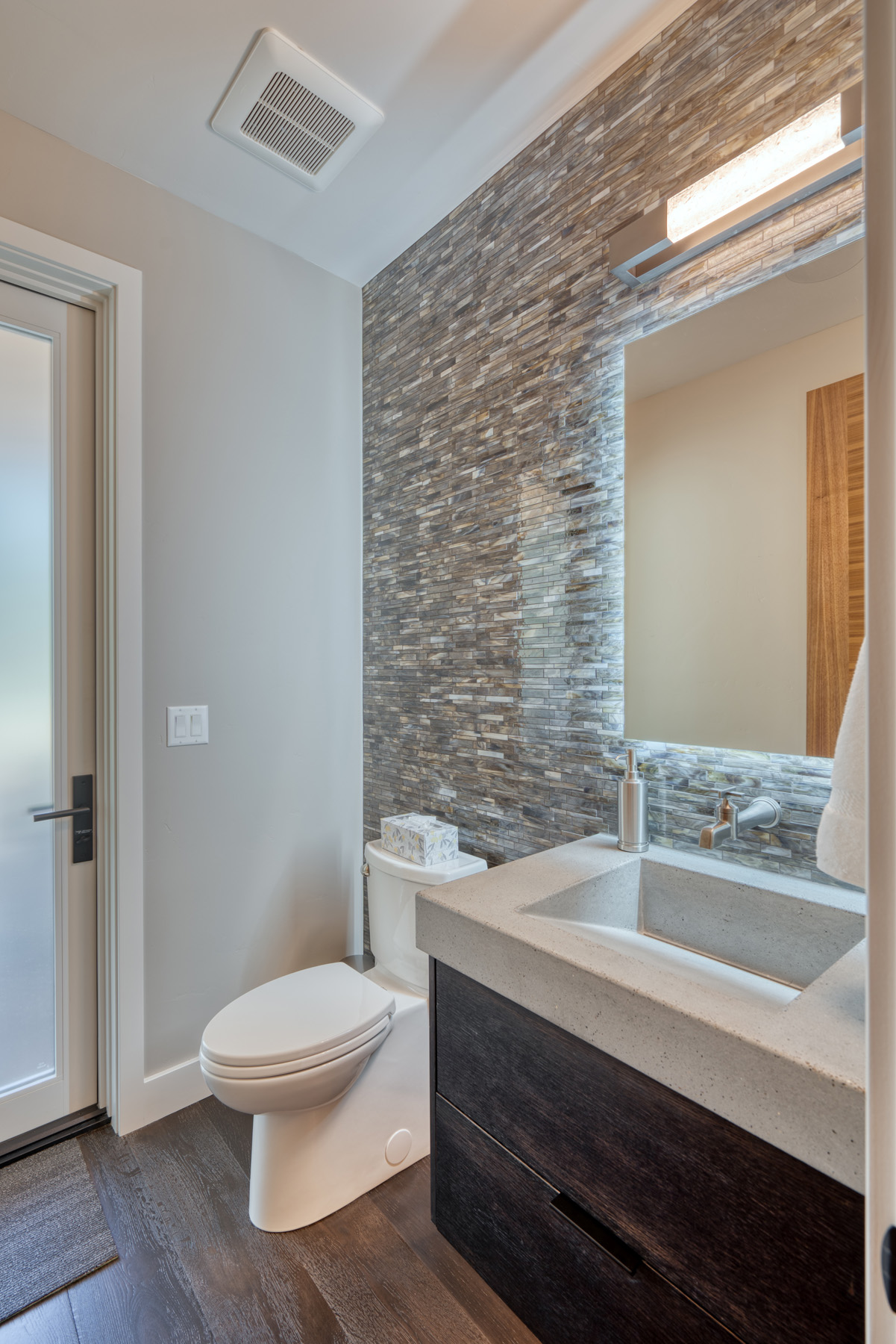 Bathroom 3 powder bath